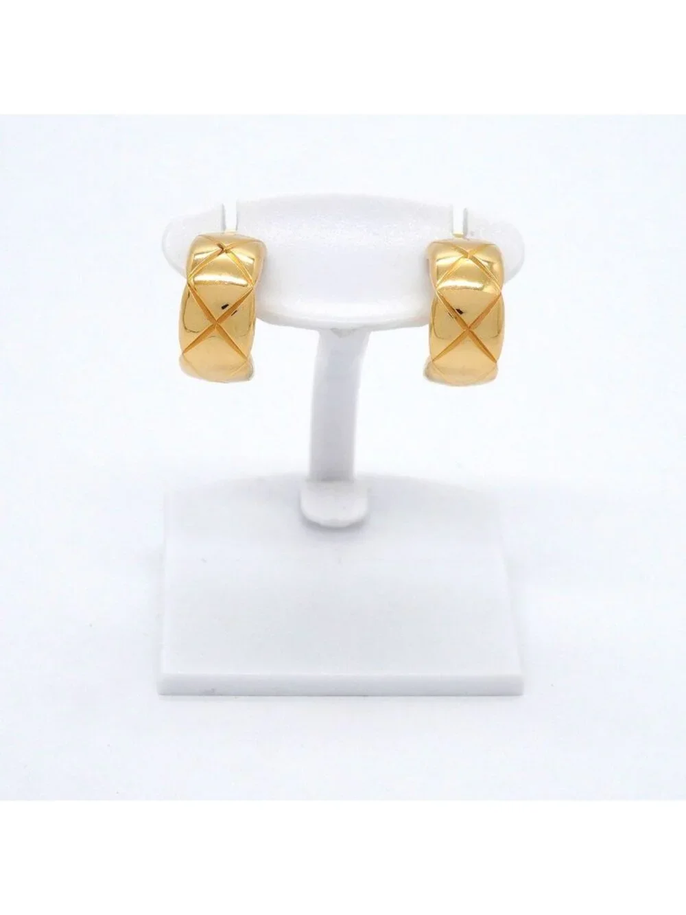 Chanel Earrings Coco Crush 18k Yellow Gold